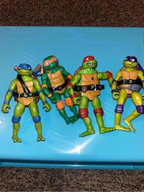 Teenage Mutant Ninja Turtles 4 Action Figures Mutant Mayhem